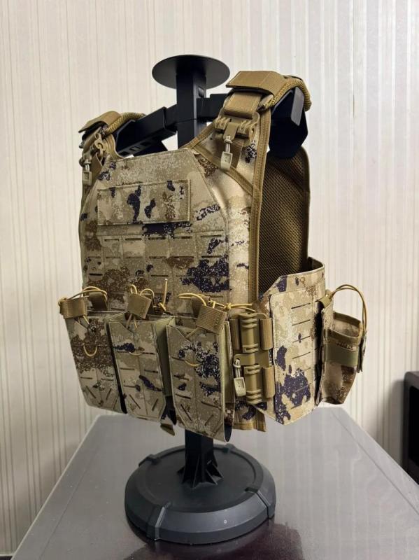 ս������